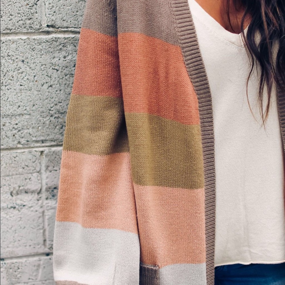 A Colorblock Duster - Picture 3 of 7